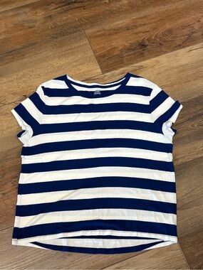 Old Navy Striped Boyfriend Tee in Navy and White
